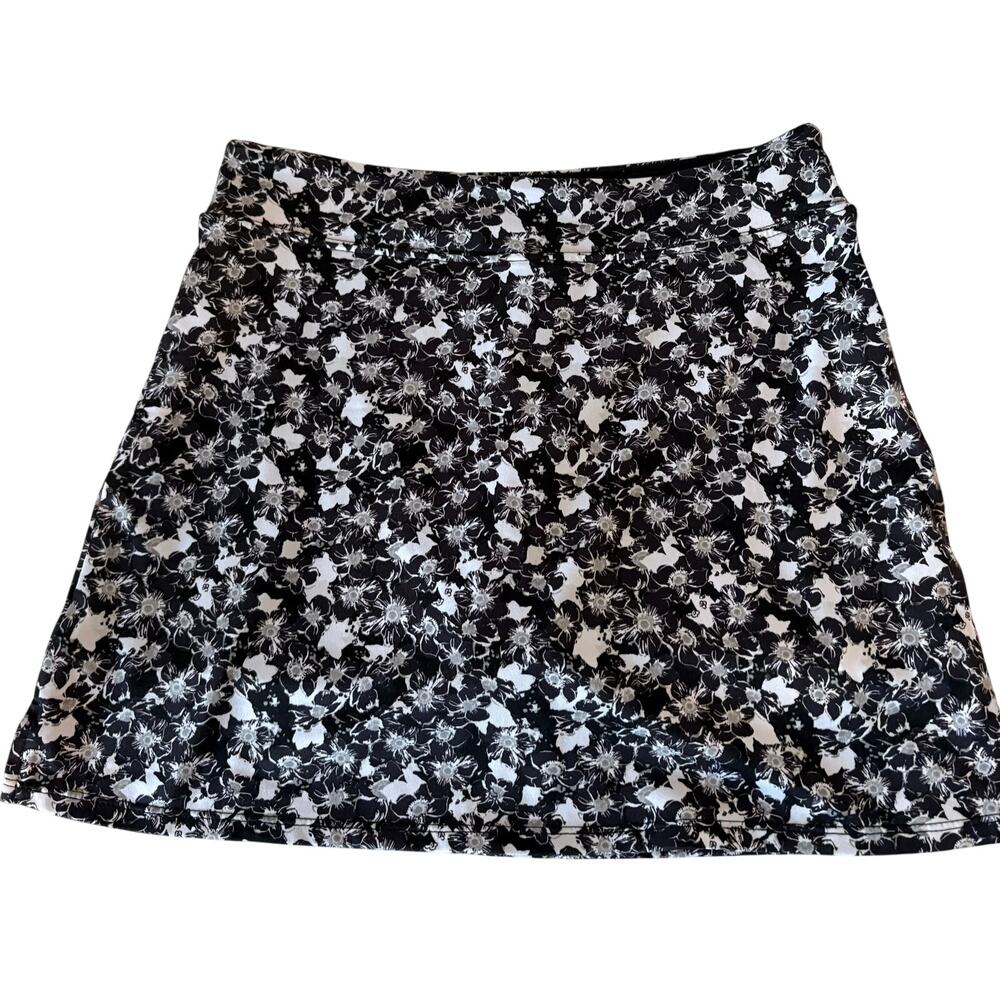 Skort by Tranquility by Co. clothing skort  size xs B & W